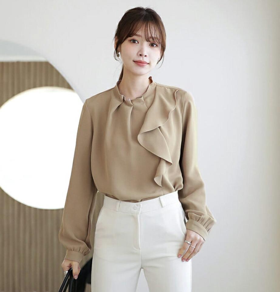 ≪人気商品再入荷≫フリルブラウス・全2色・e71799 レディース 【bl】ブラウス トップス 長袖 単色 シンプル 無地 ユニーク 春 秋 冬 オフィスカジュアル パステル ギャザー タック シルキー フリル きれいめ 大人 韓国ファッション ハイホリHIHOLLI