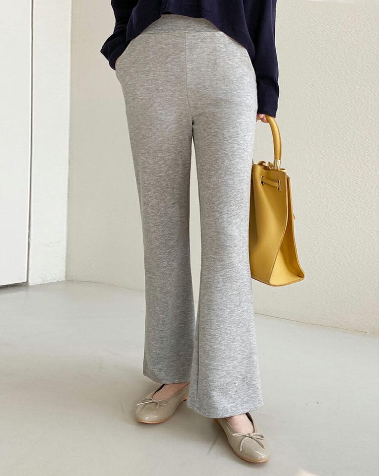 ウエストゴムフレアパンツ・全4色・b71868 レディース 【pt】パンツ ロング 丈 フレア 単色 無地 パステル リラックス ウエストゴム 楽ちん スウェット 美脚 カジュアル かわいい 可愛い 春 秋 冬 韓国ファッション ハイホリHIHOLLI