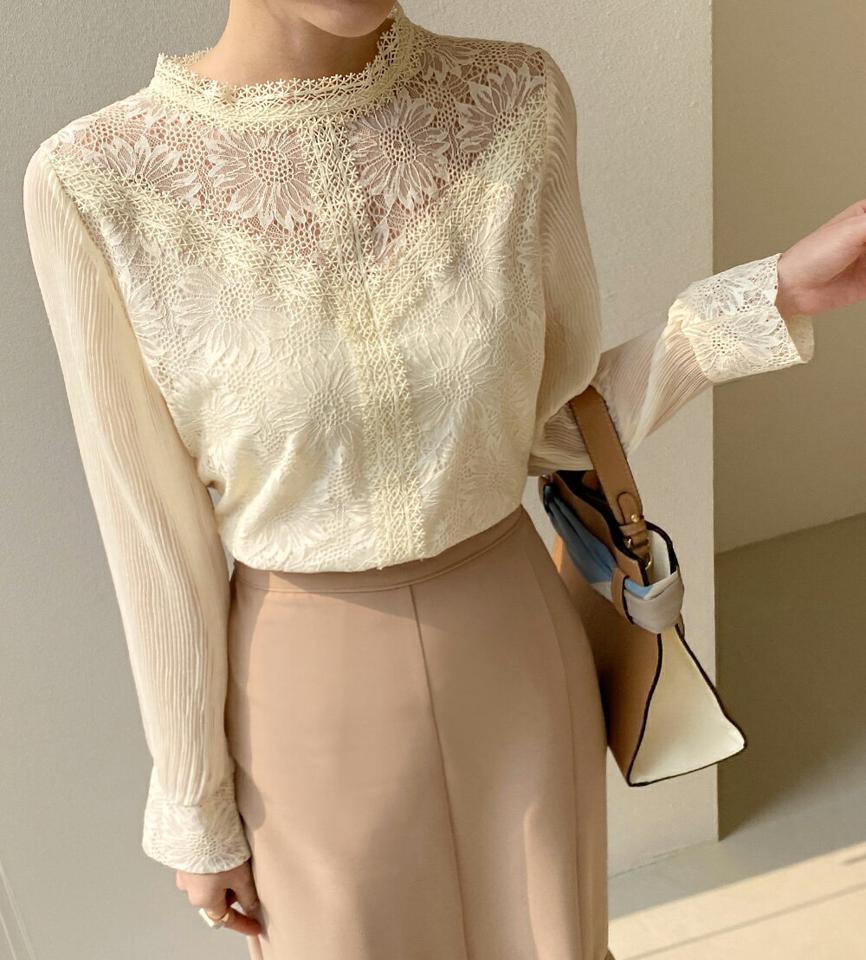 プリーツスリーブレースブラウス・全2色・b71849 レディース 【bl】ブラウス トップス 長袖 パステル レース 花柄 異素材 プリーツ 花 ハーフネック 単色 透け感 春 秋 上品 フェミニン きれいめ 大人っぽ 高級感 韓国ファッション ハイホリHIHOLLI