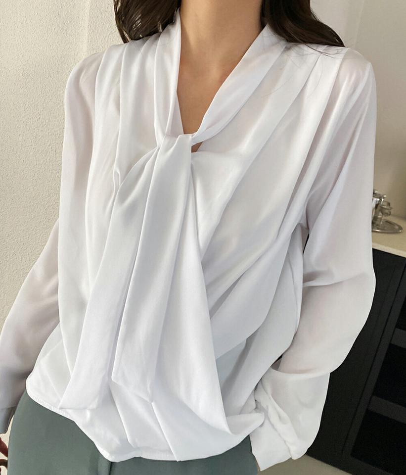 フロントタックタイブラウス・全3色・t71841 レディース 【bl】ブラウス トップス 長袖 Vネック 単色 無地 パステル 鎖骨 デコルテ見せ カシュクール タイ オフィスカジュアル きれいめ フェミニン 大人っぽ 韓国ファッション ハイホリHIHOLLI