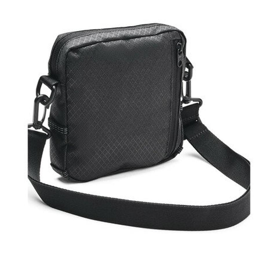 アンダーアーマー（UNDER ARMOUR）（メンズ、レディース）ショルダーバッグ ルードン リップストップ クロスボディ 1364193 001 バッグ