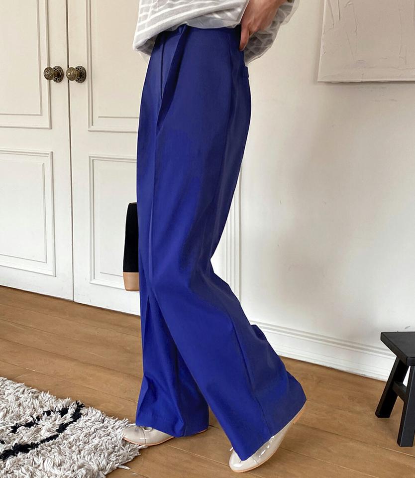 ワイドフィットタックパンツ・全2色・t71913 レディース 【pt】パンツ ロング 丈 ワイド タック 単色 無地 シンプル 春 夏 秋 冬 ハイウエスト 脚長 スタイルアップ ストレート 大人っぽ カジュアル ダーツライン 韓国ファッション ハイホリHIHOLLI