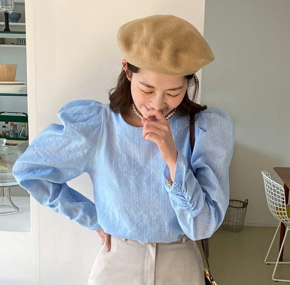 パンチングシャーリングスリーブブラウス・全4色・t66374 レディース 【bl】ブラウス トップス 長袖 パンチング 柄 模様 春 秋 パステル パフスリーブ シャーリング 水色 ドット ガーリー フェミニン かわいい 可愛い キュート 韓国ファッション