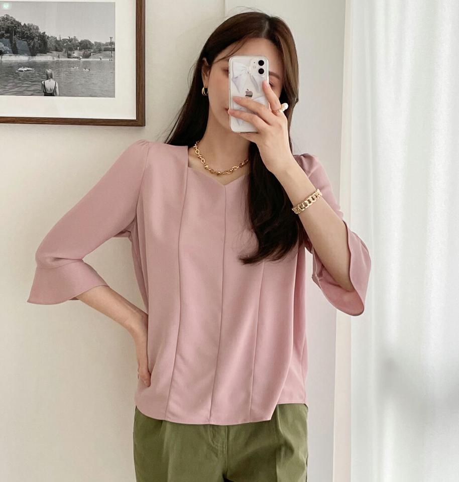 ハートネックフレアスリーブブラウス・全5色・71770 レディース 【bl】ブラウス トップス 七分 丈 単色 無地 シンプル ハートネック パフスリーブ 春 夏 秋 フェミニン オフィスカジュアル 可愛い きれいめ 上品 韓国ファッション ハイホリHIHOLLI