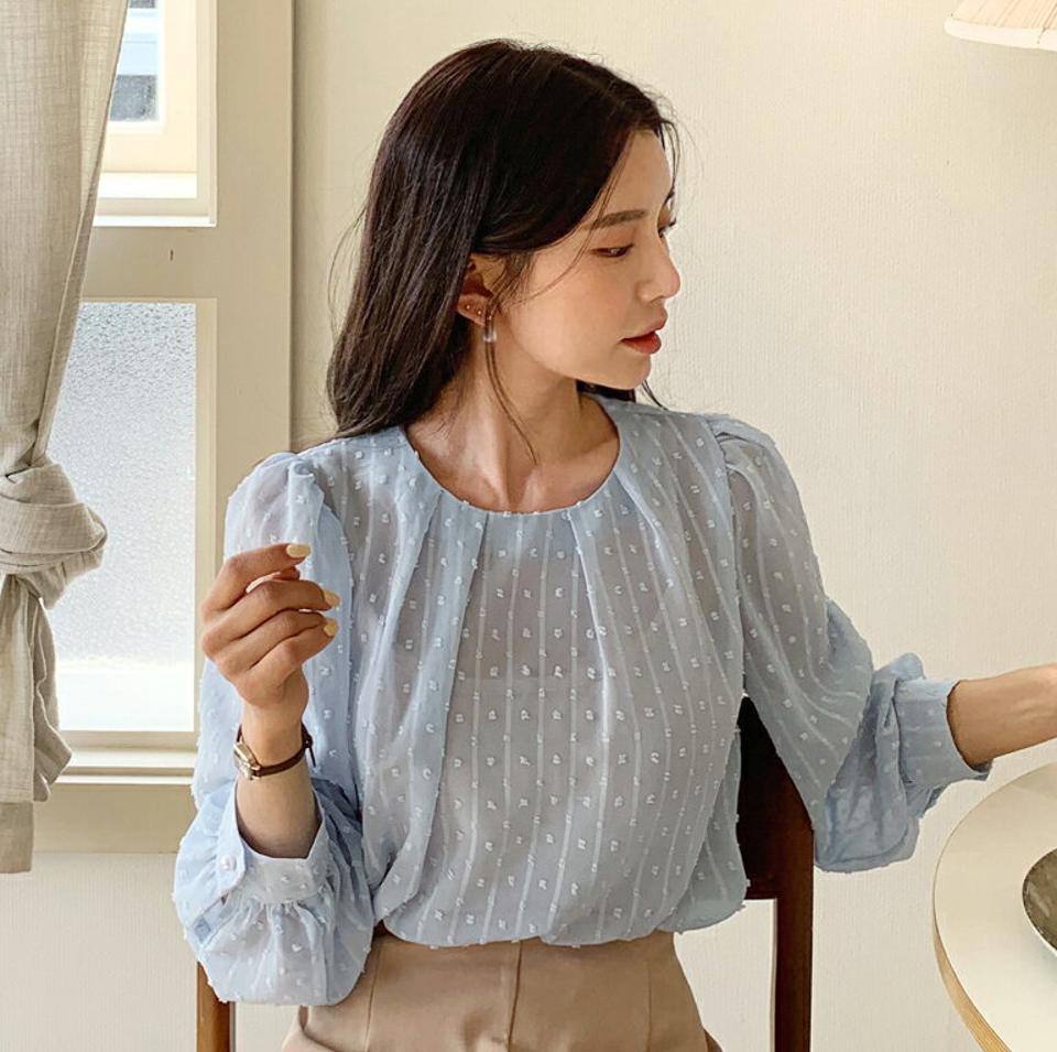ドットテクスチャーシアーブラウス・全3色・b00490 レディース 【bl】韓国ファッション トップス ブラウス 長袖 ラウンドネック ドット柄 テクスチャー シアー スリット シースルー シンプル かわいい カジュアル フェミニン 体型カバー 春 秋