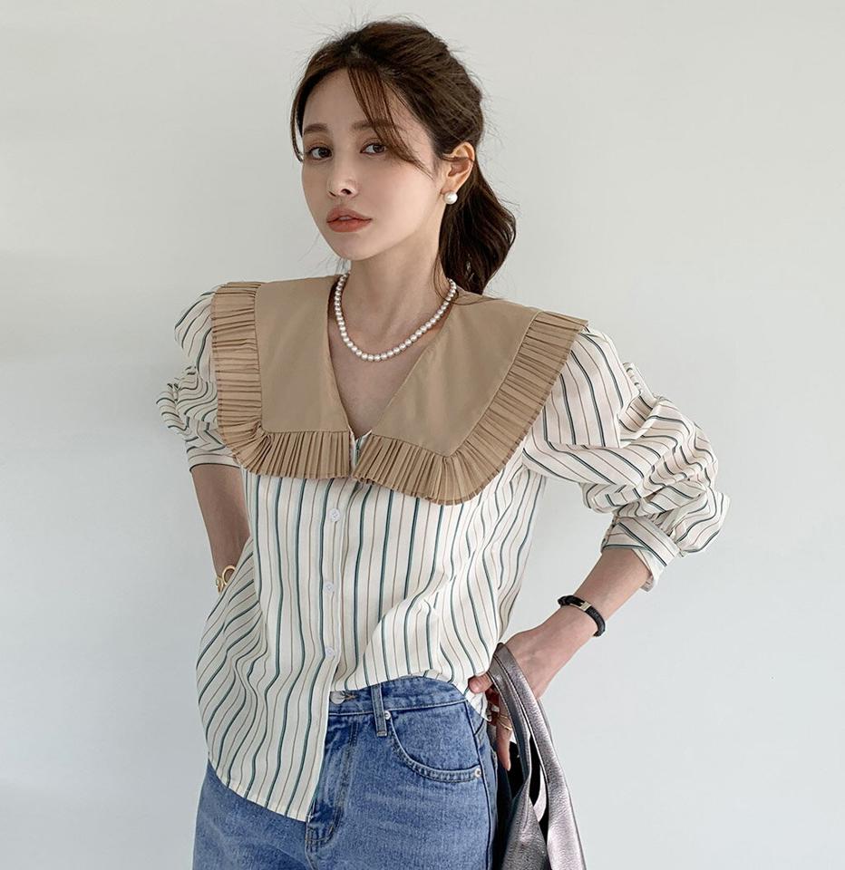 プリーツカラーストライプブラウス・全2色・t00260 レディース 【bl】ブラウス トップス 長袖 襟コン 襟 ストライプ 柄 プリーツ 配色 Vネック 鎖骨 デコルテ見せ パフスリーブ フェミニン カジュアル ユニーク 春 秋 韓国ファッション ハイホリHIHOLLI