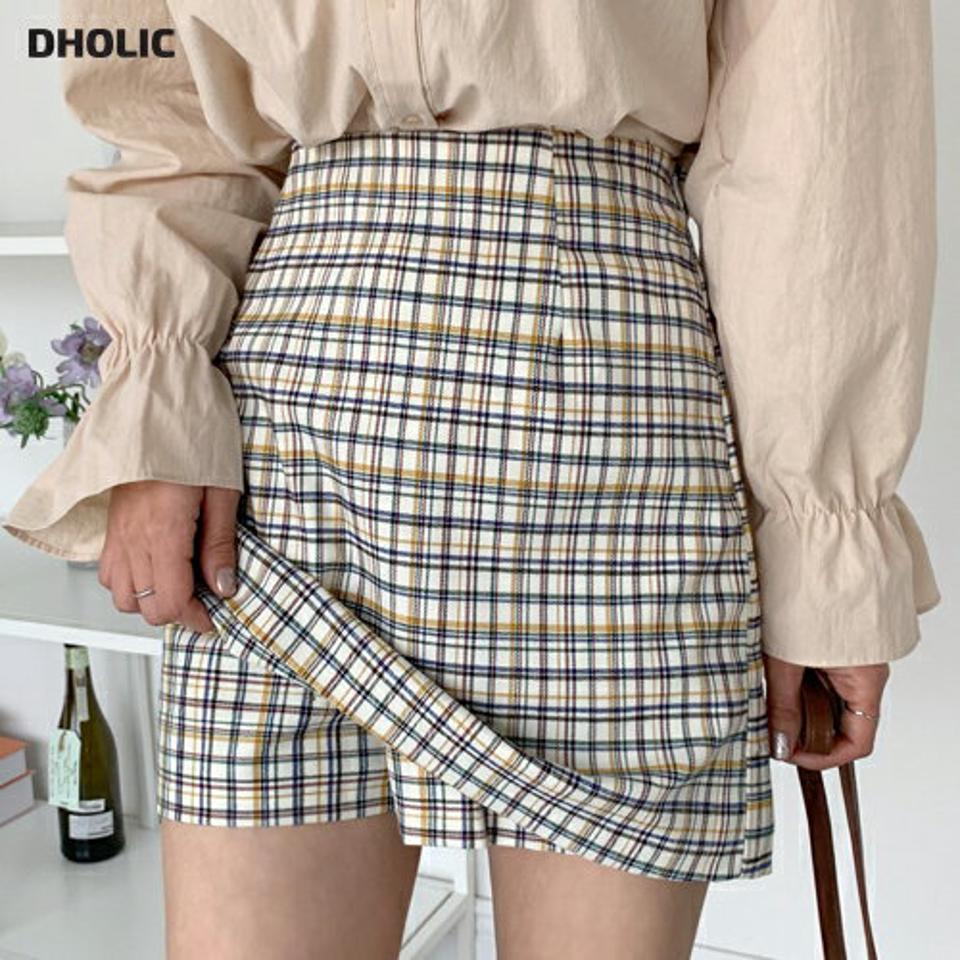 チェックスカートパンツ・全2色・t66880 レディース 【pt】韓国ファッション ボトムス ショート ショートパンツ チェック柄 スカートパンツ ショート丈 配色 台形 ダーツ シンプル 足長 美脚 フェミニン カジュアル 春 秋