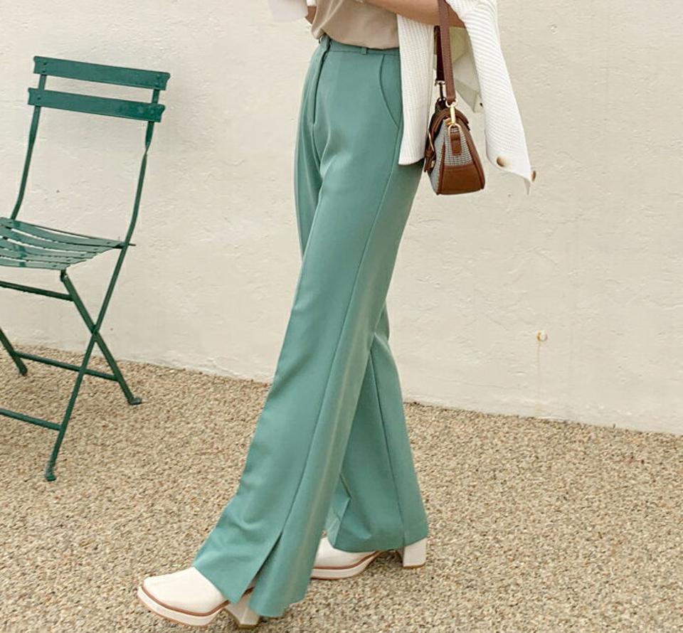 スリットフレアスラックス・全4色・t00539 レディース 【pt】韓国ファッション ボトムス ロング ロングパンツ スラックスパンツ スラックス スリット フレア ベルトループ ダーツ 無地 シンプル フェミニン 緑 カジュアル カラーパンツ 春 秋