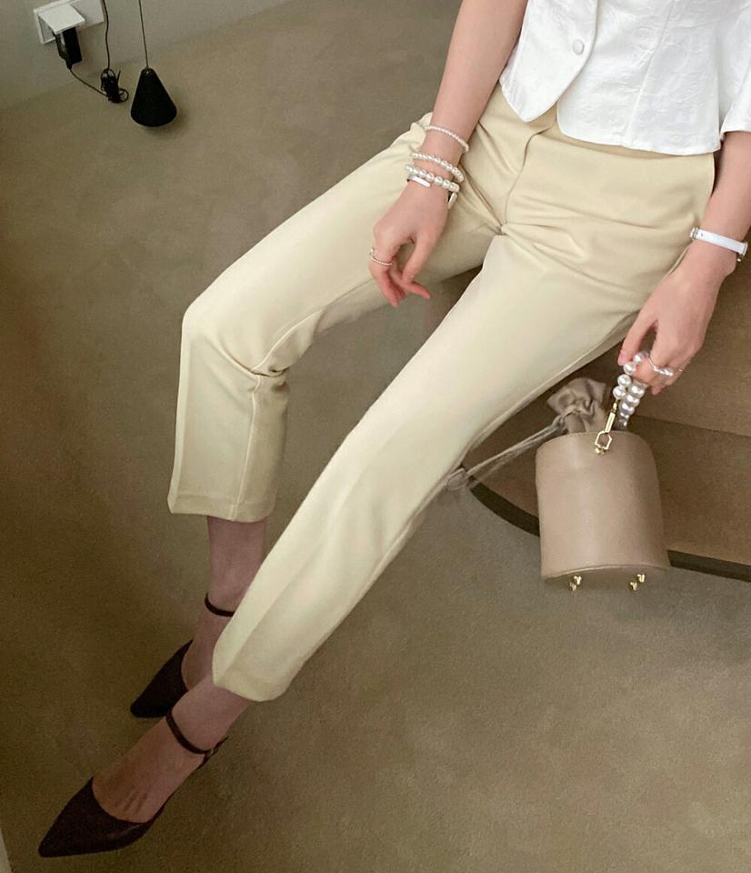 バックゴムテーパードスラックス・全3色・b71819 レディース 【pt】スラックス パンツ ズボン テーパード 単色 無地 シンプル パステル カラーパンツ ベーシック ロングパンツ 春 夏 秋 韓国ファッション ハイホリHIHOLLI