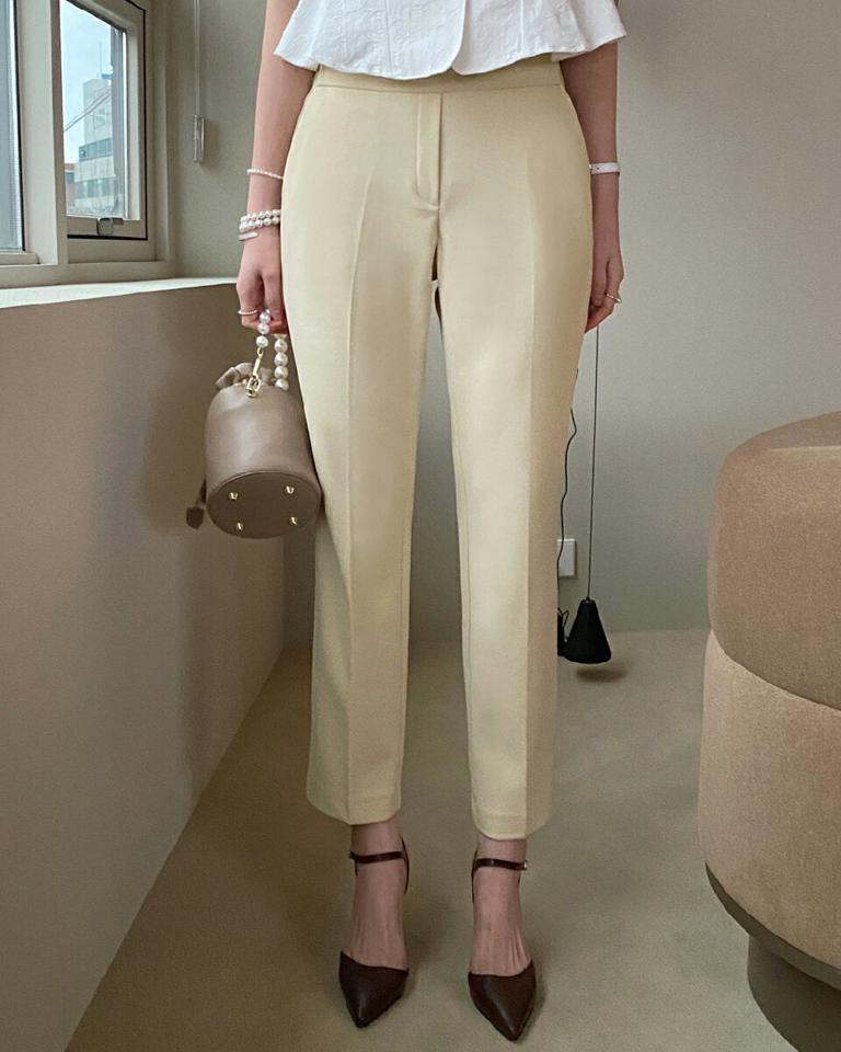 バックゴムテーパードスラックス・全3色・b71819 レディース 【pt】スラックス パンツ ズボン テーパード 単色 無地 シンプル パステル カラーパンツ ベーシック ロングパンツ 春 夏 秋 韓国ファッション ハイホリHIHOLLI