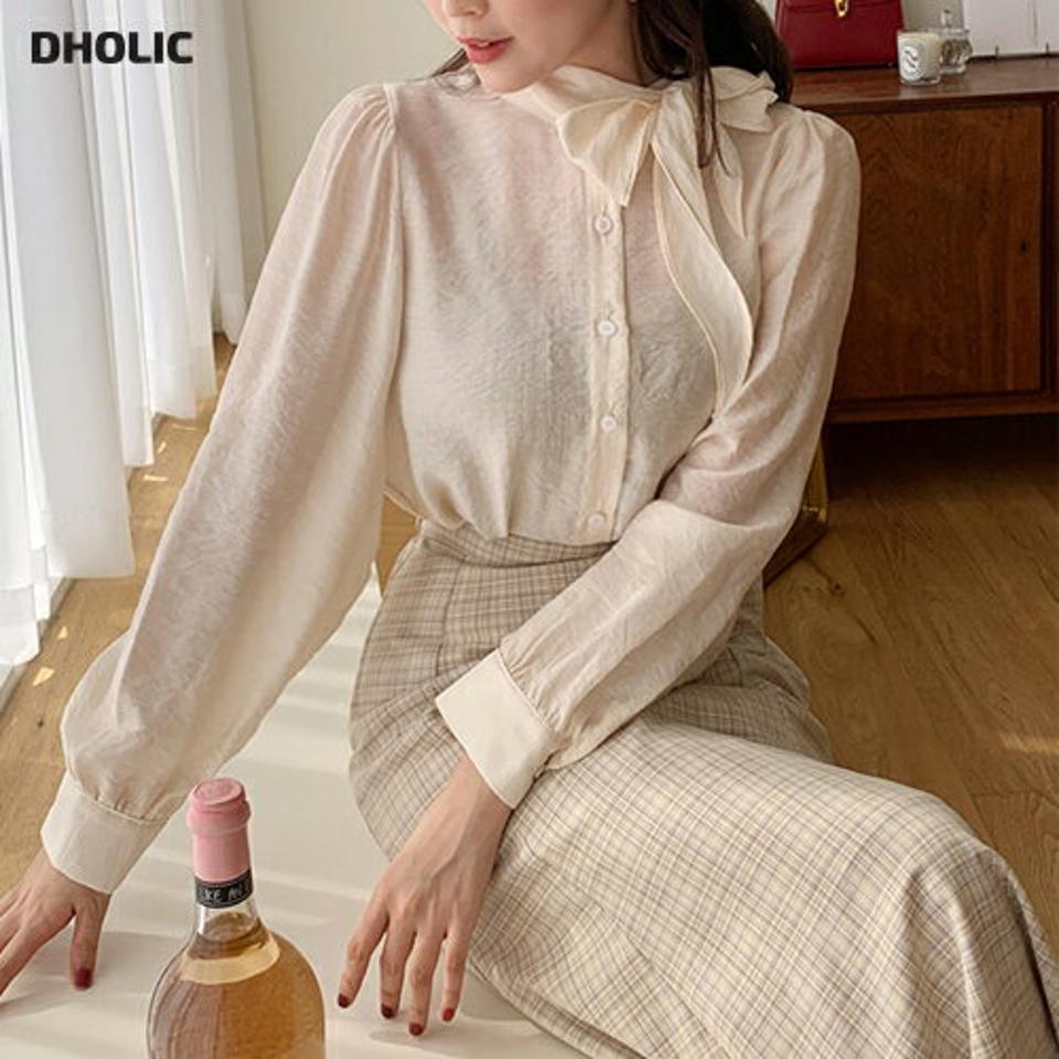 ネックリボンシアーブラウス・全4色・t00323 レディース 【bl】韓国ファッション トップス ブラウス 長袖 バンドカラー ネックリボン シアー 光沢 透け感 パフスリーブ ギャザー シンプル カジュアル フェミニン デイリー 春 秋