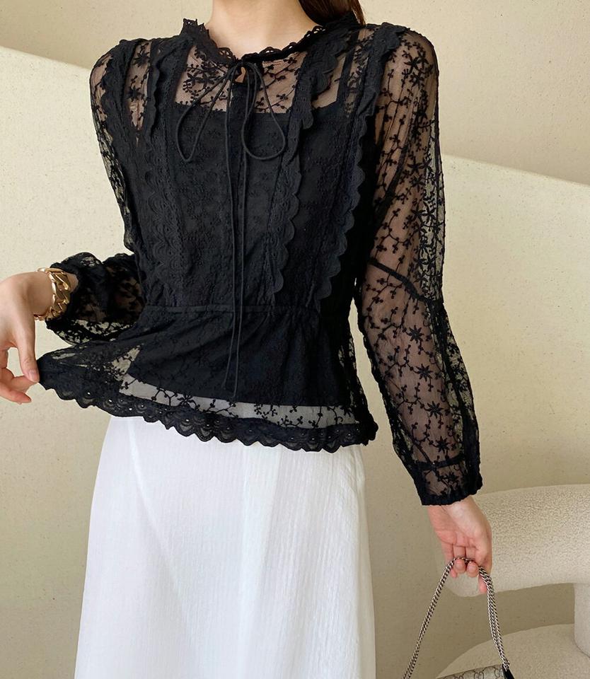 キャミ付刺繍レースブラウス・全2色・b71985 レディース 【bl】ブラウス トップス 長袖 刺繍 レース 柄 模様 単色 キャミ セット フラワー 花柄 シアー 高級感 透け感 異素材 スリットネック フェミニン ガーリー 韓国ファッション ハイホリHIHOLLI