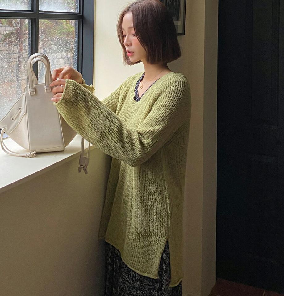 Vネックルーズフィットニット・全7色・t00514 レディース 【tops】韓国ファッション トップス ニット 大人 長袖 Vネック ルーズ スリット カラーニット 無地 ベーシック シンプル フェミニン カジュアル デイリー 春 秋