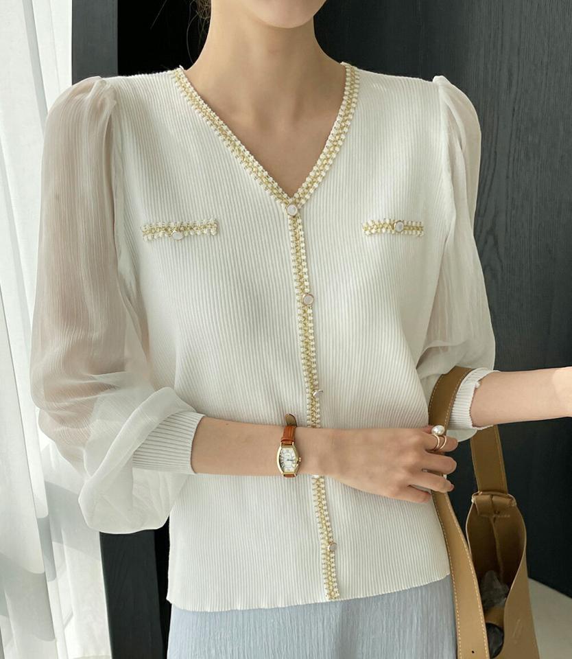 シフォンスリーブボタンリブニット・全2色・b71986 レディース 【tops】トップス ニット リブ 長袖 配色 柄 シフォン 透け感 異素材 Vネック 鎖骨 デコルテ見せ 上品 高級感 フェミニン 大人っぽ 秋 冬 韓国ファッション ハイホリHIHOLLI