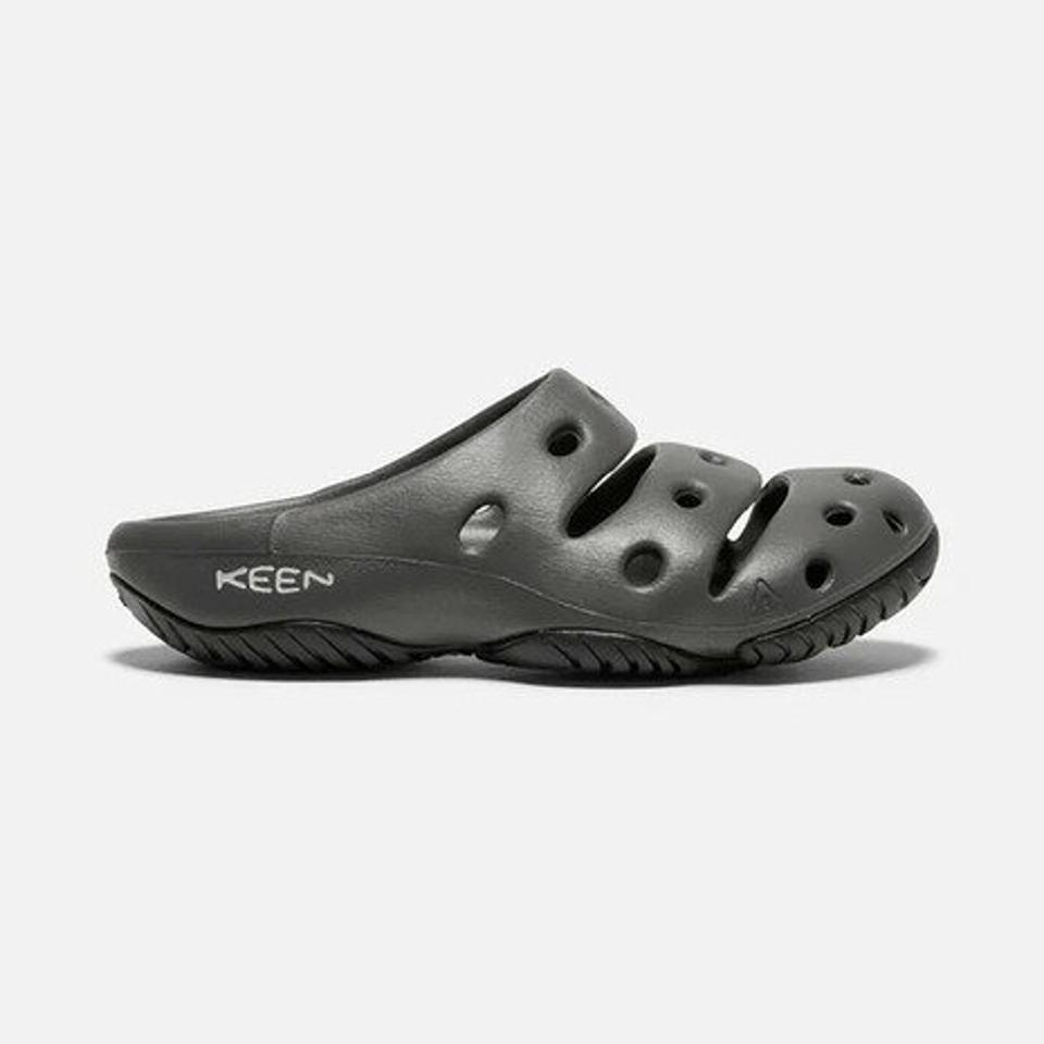 キーン（KEEN）（レディース）スポーツサンダル YOGUI ヨギ チャコールグレー 1026246 シャワサン 軽量 屈曲性 通気性 シューズ アウトドア レジャー タウン