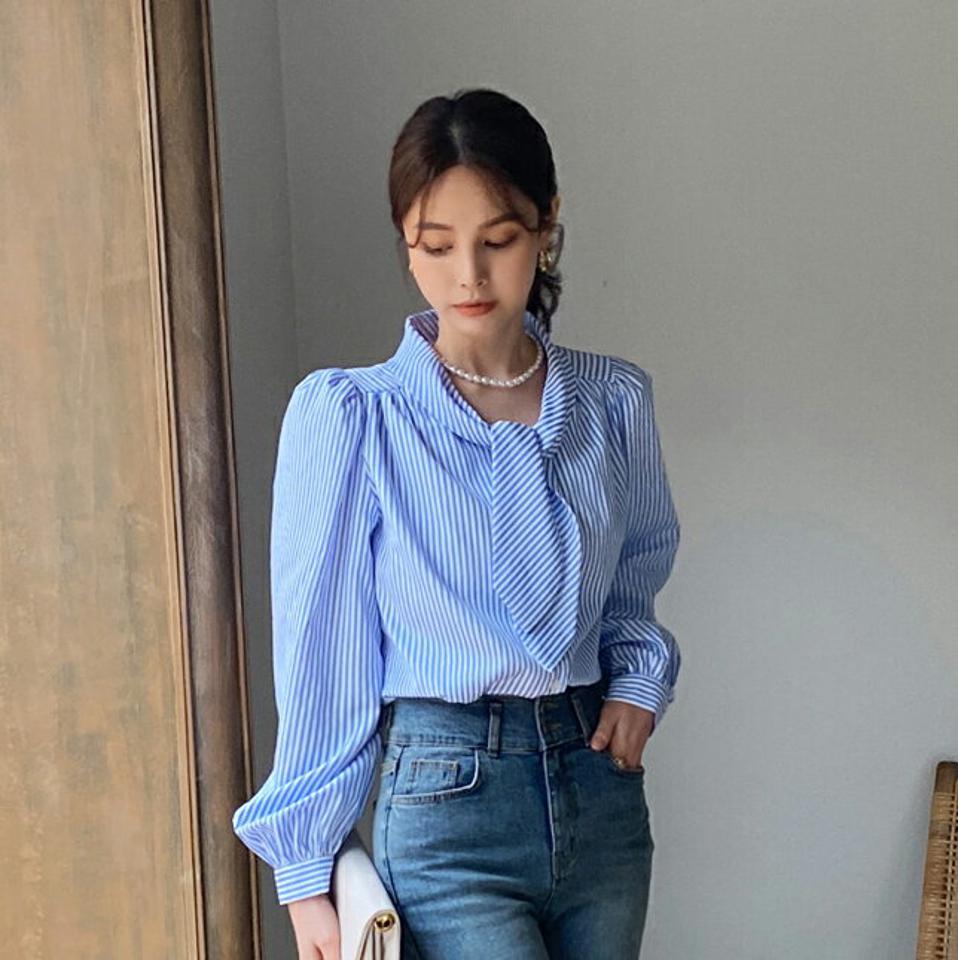 2TYPEボウタイパフブラウス・全2色・b00301 レディース 【bl】ブラウス 長袖 ボウタイ タイ ストライプ 柄 模様 2WAY 無地 単色 アンバランス 秋 春 ギャザー 大人っぽ きれいめ 上品 パフスリーブ 韓国ファッション ハイホリHIHOLLI