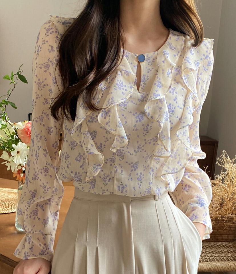 フリルフローラルボタンブラウス・全3色・t00295 レディース 【bl】ブラウス トップス 長袖 花柄 模様 総柄 フリル 春 秋 ボタン ボリューム クロップド丈 リンクル タック フェミニン ガーリー かわいい 可愛い 韓国ファッション ハイホリHIHOLLI