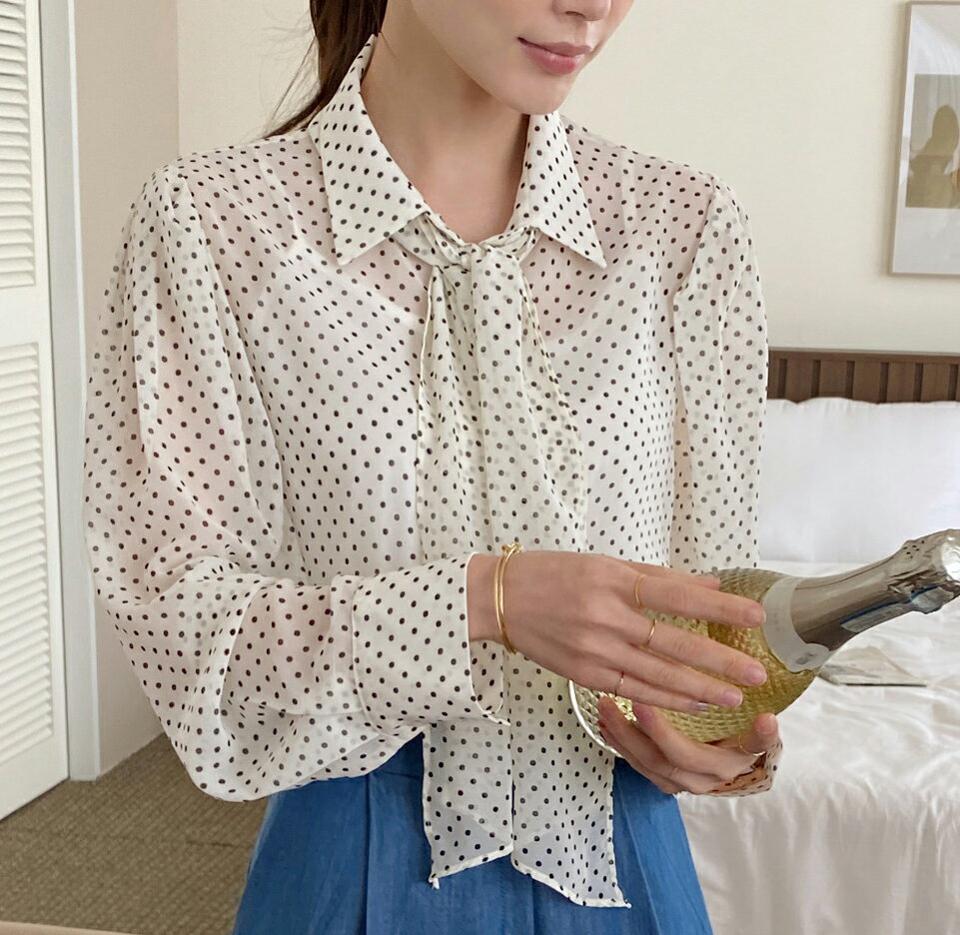 ネックストラップ付ドットシースルーブラウス・全2色・b72047 レディース 【bl】トップス ブラウス 長袖 ドット柄 透け感 シアー シースルー ボウタイ りぼん 襟コン パステル 水色 春 秋 韓国ファッション ハイホリHIHOLLI