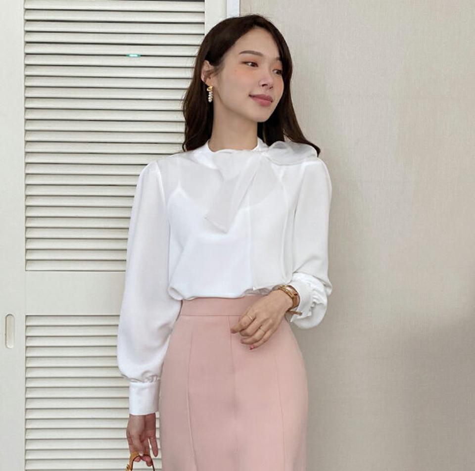 【15%OFF】シアーストラップ付ブラウス・全4色・e71987 レディース 【bl】トップス ブラウス 長袖 シアー ギャザー パフ袖 パフスリーブ 単色 無地 シンプル フェミニン ハーフネック 大人 きれいめ 上品 パステル 学校行事 春 秋 韓国ファッション ハイホリHIHOLLI blセール