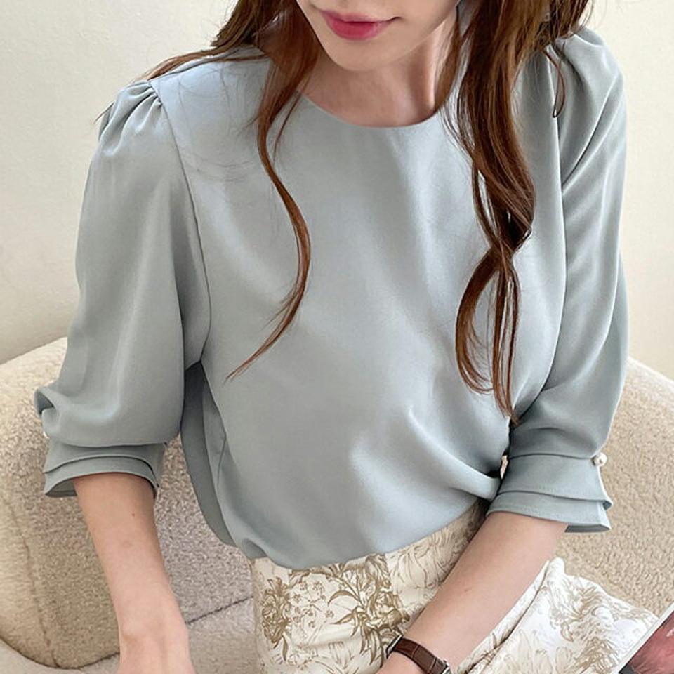 ≪人気商品再入荷≫ティアードスリーブブラウス・全5色・e72024 レディース 【bl】トップス ブラウス 七分袖 7分袖 パールボタン パステル 単色 無地 シンプル フェミニン 大人 きれいめ 上品 オフィス 緑 春 秋 韓国ファッション ハイホリHIHOLLI