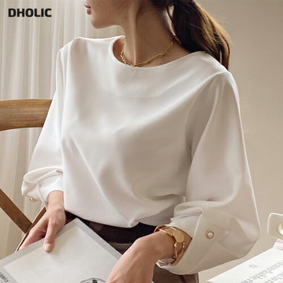 【スーパーセール特価】≪人気商品再入荷≫フェイクパールポイントブラウス・全3色・e72021 レディース 【bl】トップス ブラウス 長袖 半端丈 七分袖 パールボタン フェミニン 単色 無地 シンプル 大人 上品 きれいめ オフィス 春 秋 韓国ファッション ハイホリHIHOLLI