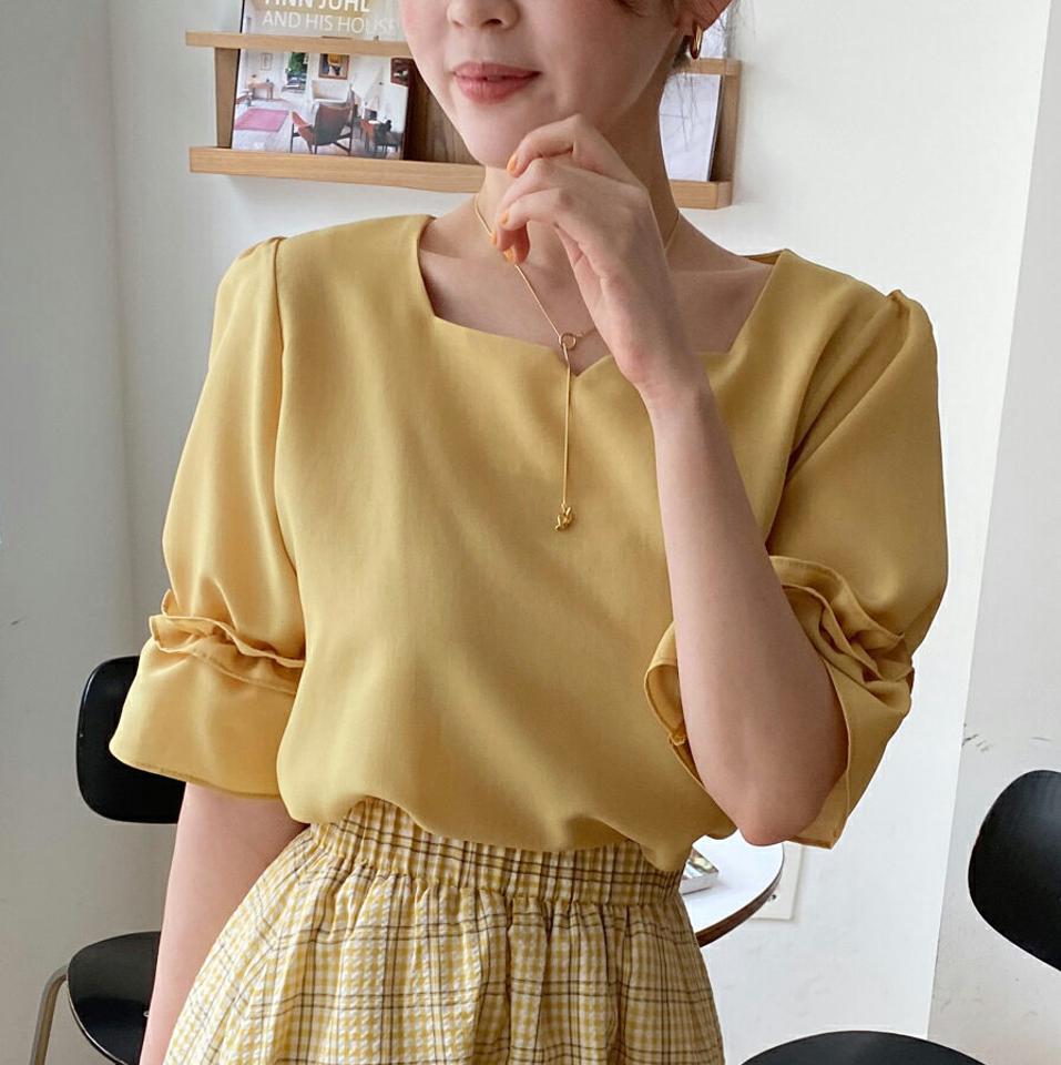 フリルスクエアブラウス・全4色・66444 レディース 【bl】韓国ファッション トップス ブラウス 半袖 スクエアネック フリル かわいい 可愛い 無地 シンプル デコルテ美人 カジュアル フェミニン デイリー 夏 春 秋