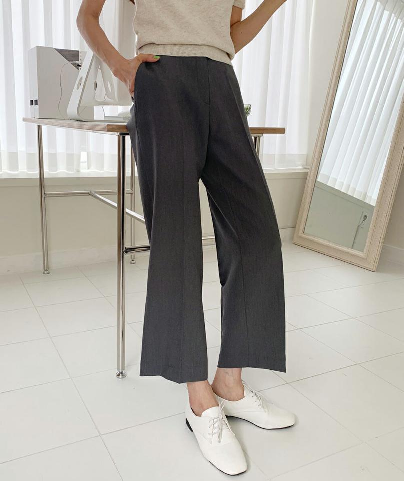 スリムボタンスラックス・全3色・t00569 レディース 【pt】韓国ファッション ボトムス ロング ロングパンツ スラックスパンツ スラックス スリム ボタン ストレート 無地 ベーシック シンプル 体型カバー フェミニン カジュアル 春 秋