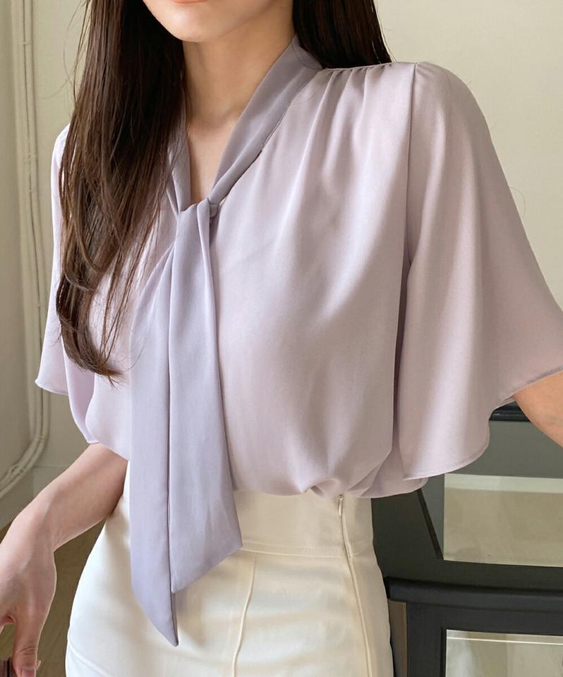 Vネックリボンフレアスリーブブラウス・全3色・t71841 レディース 【bl】トップス ブラウス 半袖 リボン フレアスリーブ ギャザー ボウタイ 無地 シンプル オフィス フェミニン 二の腕カバー 骨スト 夏 春 秋 韓国ファッション ハイホリHIHOLLI