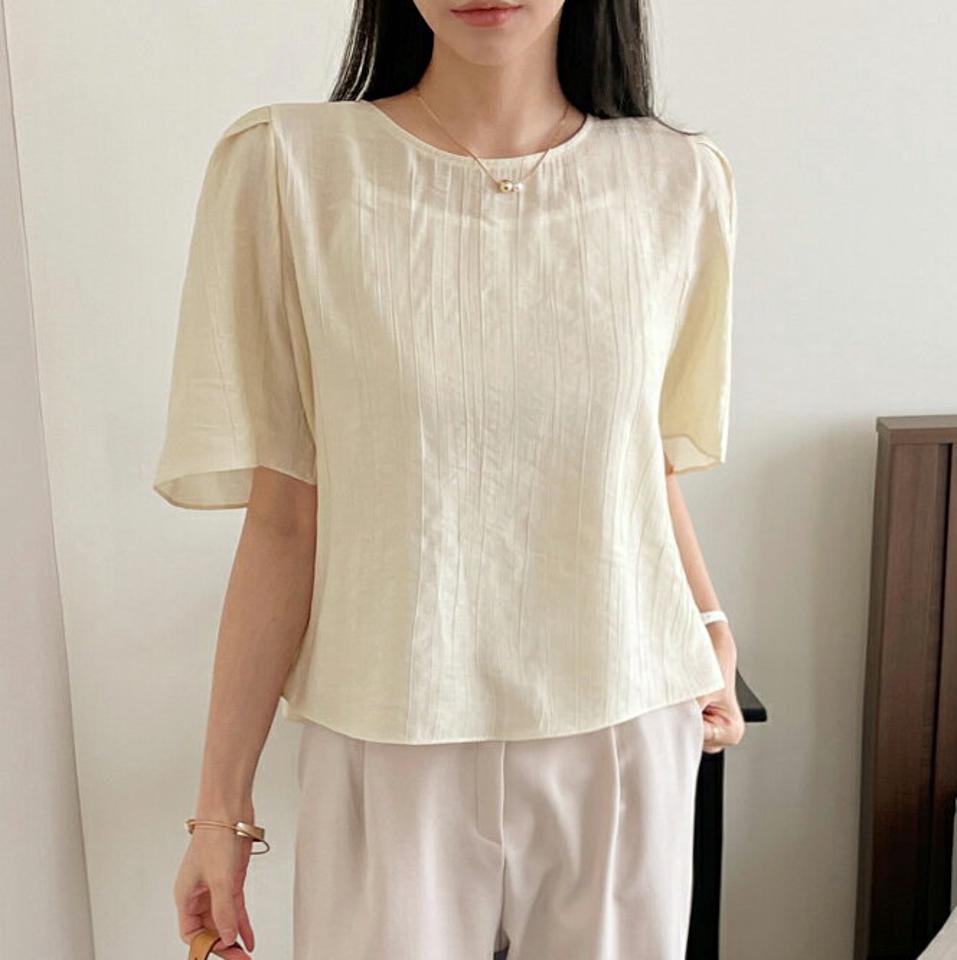 リンクルラウンドパフブラウス・全5色・t71992 レディース 【bl】トップス ブラウス 半袖 ハーフスリーブ パフ袖 パフスリーブ リンクル 単色 シンプル 大人 フレアスリーブ クロップド丈 水色 春 夏 韓国ファッション ハイホリHIHOLLI