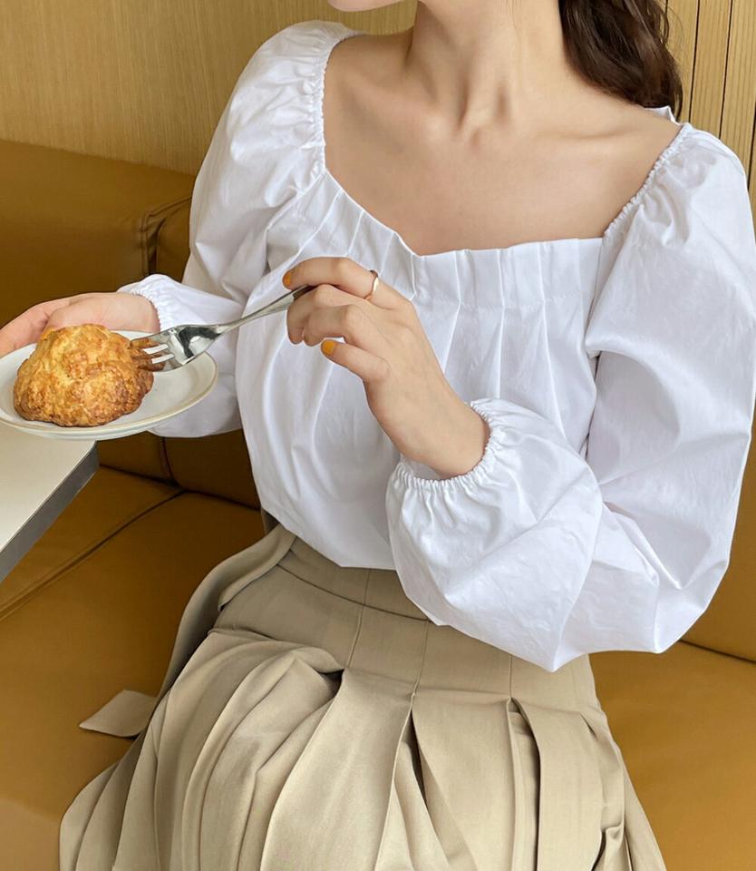 タックスクエアブラウス・全4色・t66892 レディース 【bl】韓国ファッション トップス ブラウス 長袖 スクエアネック タック パフスリーブ かわいい 可愛い 無地 シンプル デコルテ美人 カジュアル フェミニン 春 秋