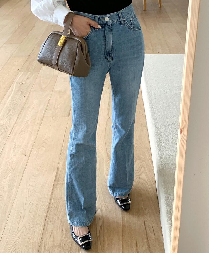 ハイウエストセンタープレスフレアデニムパンツ・全1色・t66906 レディース 【pt】韓国ファッション ボトムス ロング ロングパンツ デニム デニムパンツ ハイウエスト センタープレス フレア シンプル カジュアル 春 秋