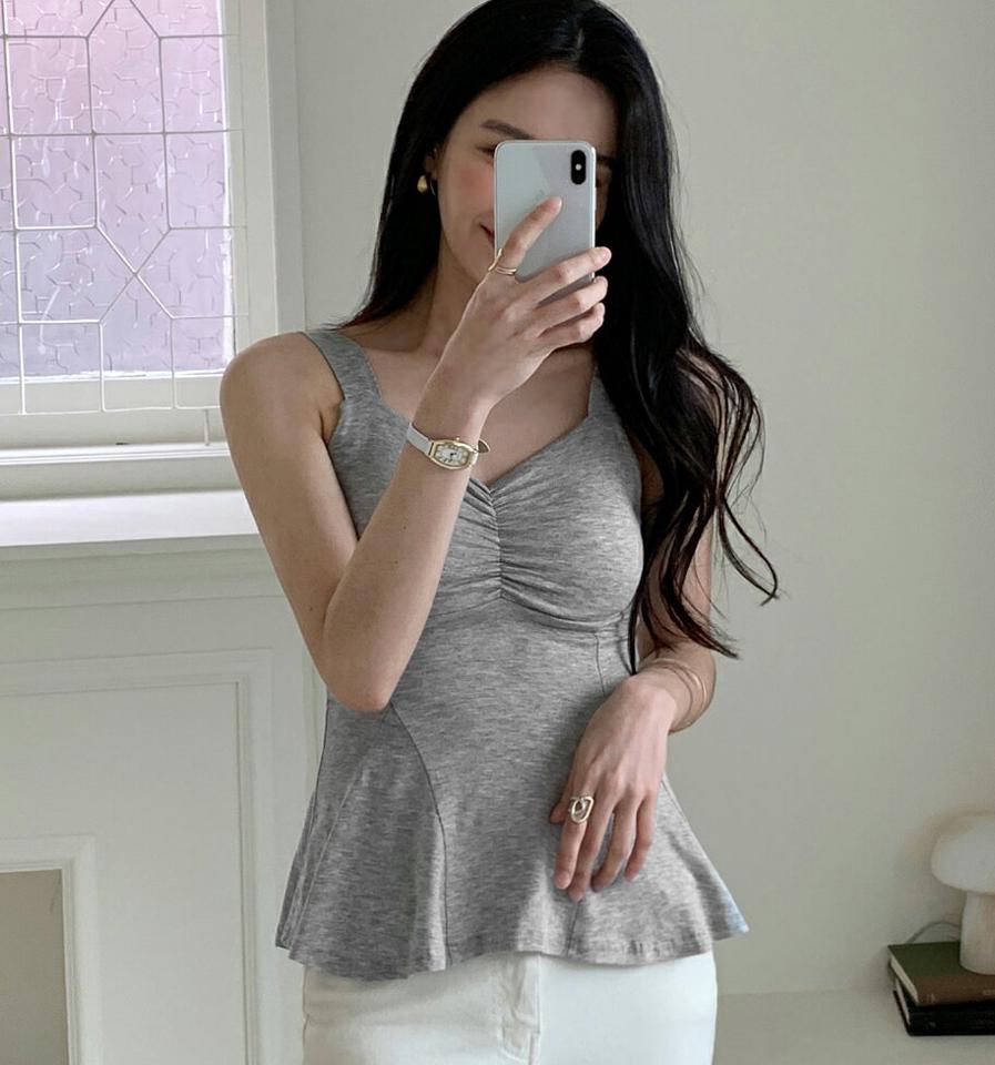 カップフレアノースリーブ・全4色・t00357 レディース 【tops】トップス スリーブレス ノースリーブ カップ内蔵 フレア 単色 無地 シンプル カジュアル スクエアネック ギャザー 春 夏 韓国ファッション HIHOLLI