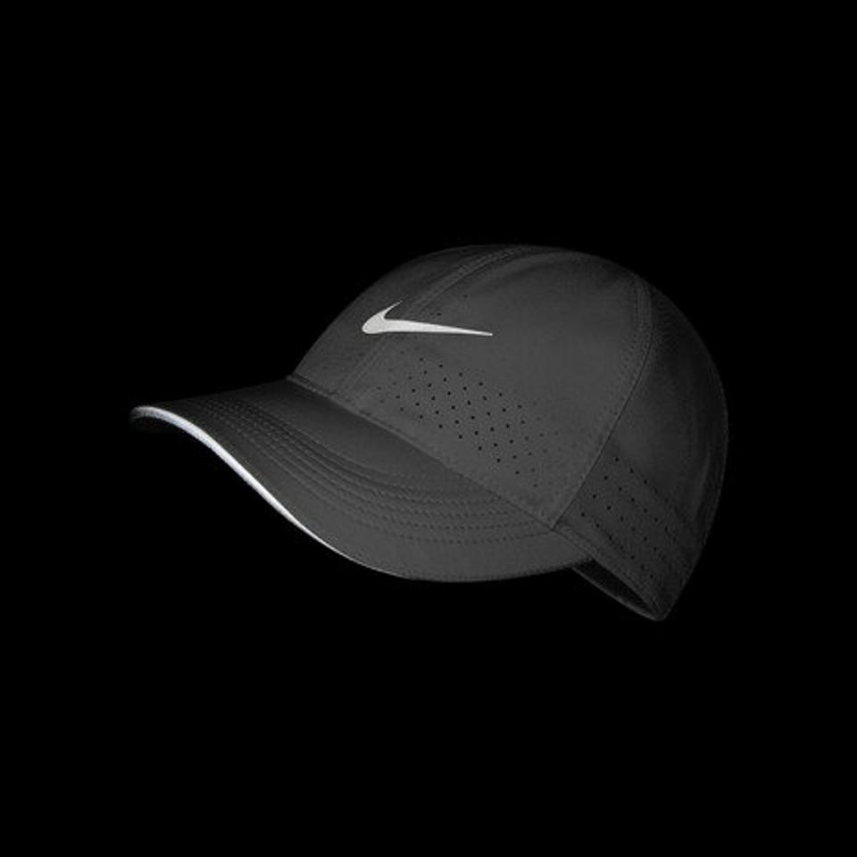 ナイキ(NIKE)(レディース)帽子キャップ ドライ 速乾 フェザーライト ランニング DC4090-100