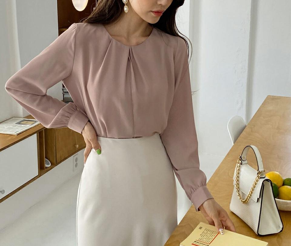 タックラウンドネックブラウス・全3色・t00407 レディース 【bl】韓国ファッション トップス ブラウス 長袖 ラウンドネック タック ギャザー パフスリーブ 無地 シンプル ベーシック カジュアル フェミニン デイリー 春 秋