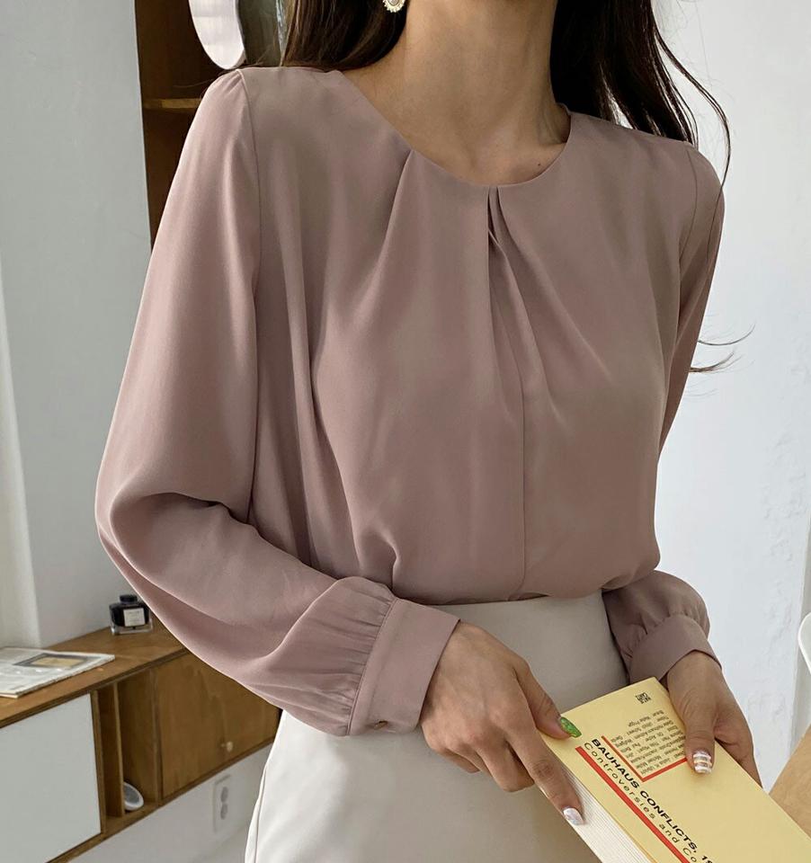 タックラウンドネックブラウス・全3色・t00407 レディース 【bl】韓国ファッション トップス ブラウス 長袖 ラウンドネック タック ギャザー パフスリーブ 無地 シンプル ベーシック カジュアル フェミニン デイリー 春 秋