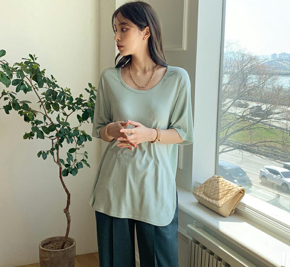 サイドスリット半袖Tシャツ・全4色・t72033 レディース 【tops】トップス Tシャツ 半袖 ハーフスリーブ ゆったり 単色 無地 シンプル ベーシック カジュアル ラフ 春 夏 韓国ファッション ハイホリHIHOLLI