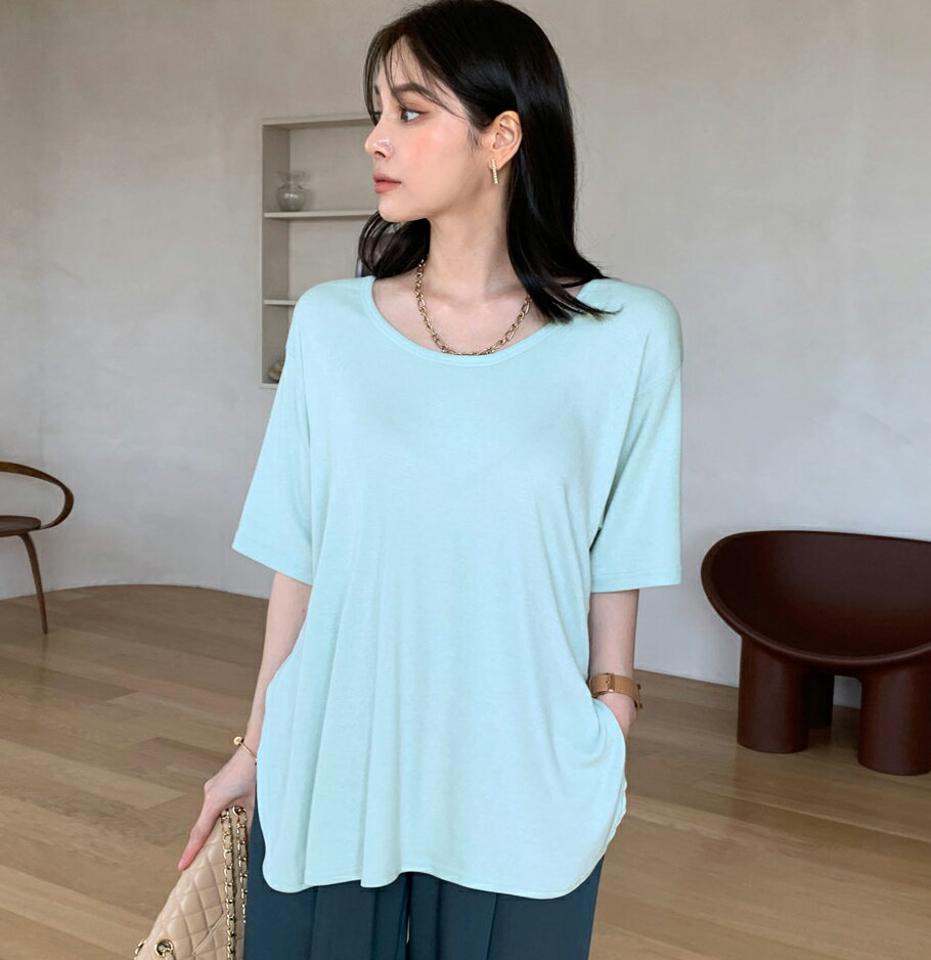 サイドスリット半袖Tシャツ・全4色・t72033 レディース 【tops】トップス Tシャツ 半袖 ハーフスリーブ ゆったり 単色 無地 シンプル ベーシック カジュアル ラフ 春 夏 韓国ファッション ハイホリHIHOLLI