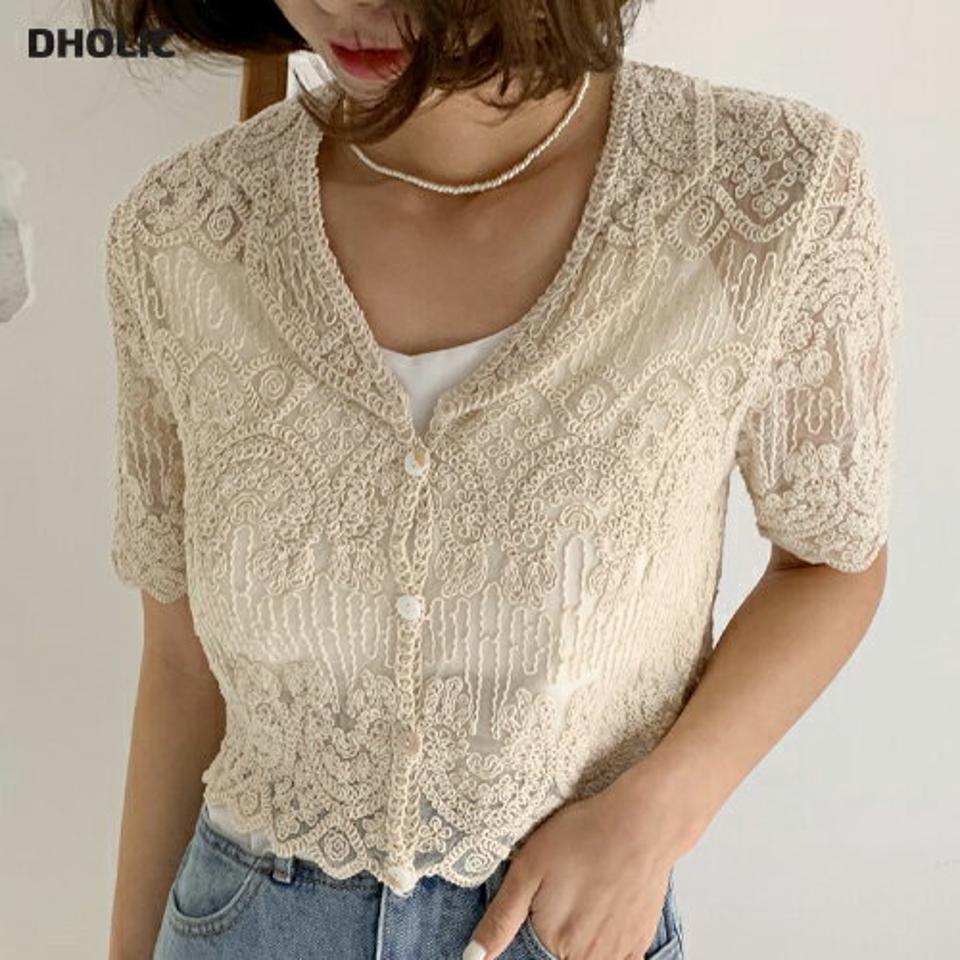 ≪人気商品再入荷≫刺繍レースカラーブラウス・全2色・b66499 レディース 【bl】韓国ファッション トップス ブラウス 半袖 Vネック カラーネック 刺繍 レース クロップド丈 かわいい 可愛い シンプル カジュアル フェミニン 夏 春 秋