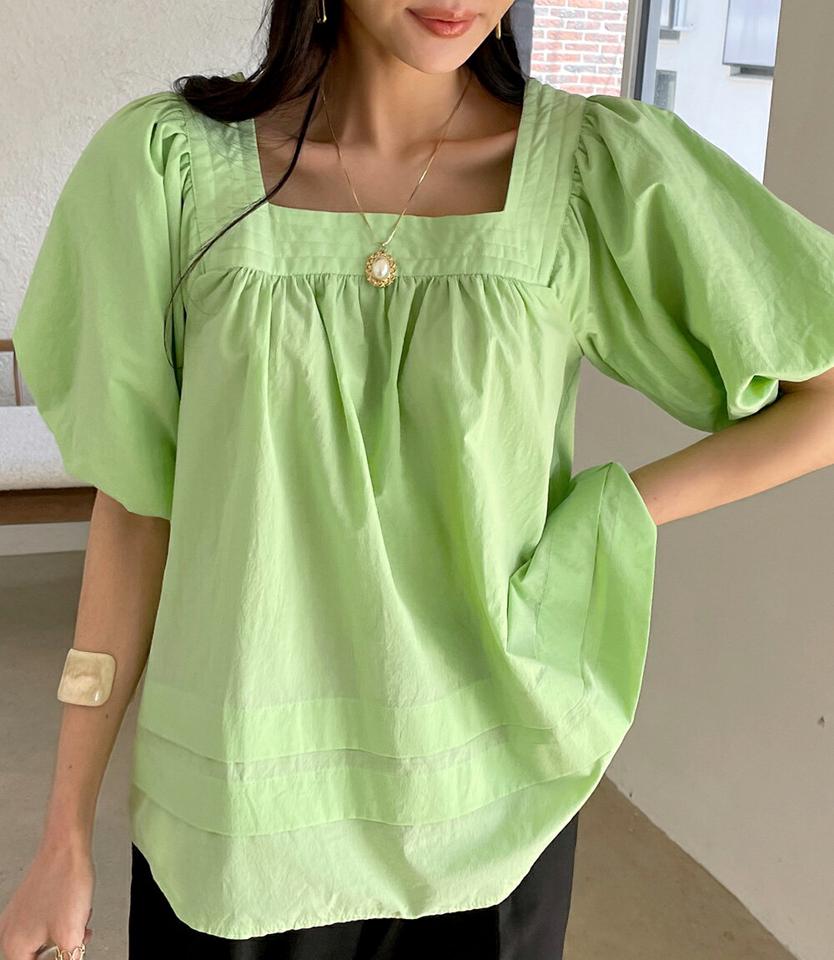 スクエアネックパフブラウス・全2色・t71904 レディース 【bl】トップス ブラウス 半袖 ハーフスリーブ パフ袖 パフスリーブ デコルテ 鎖骨 フェミニン 可愛い かわいい 大人 二の腕カバー 春 夏 韓国ファッション ハイホリHIHOLLI