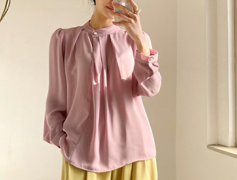 パール調ワンボタンブラウス・全5色・e71894 レディース 【bl】トップス ブラウス 長袖 パール 単色 無地 シンプル オフィスカジュアル 学校行事 大人 パフスリーブ パステル 上品 ピンク フレンチ オケージョン プルオーバー 春 秋 韓国ファッション ハイホリHIHOLLI