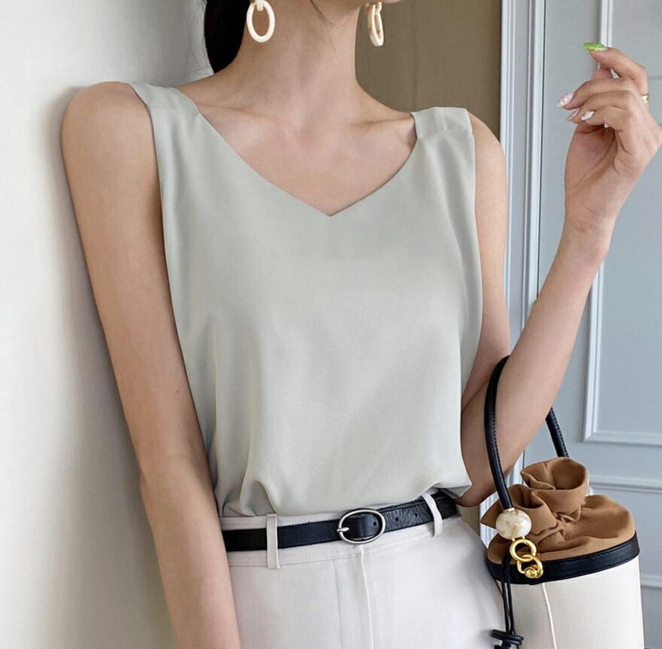 Vネックノースリーブ・全7色・b66941 レディース 【tops】韓国ファッション トップス ノースリーブ 大人 Vネック スリーブレス 無地 ベーシック シンプル フェミニン カジュアル 夏 春 秋