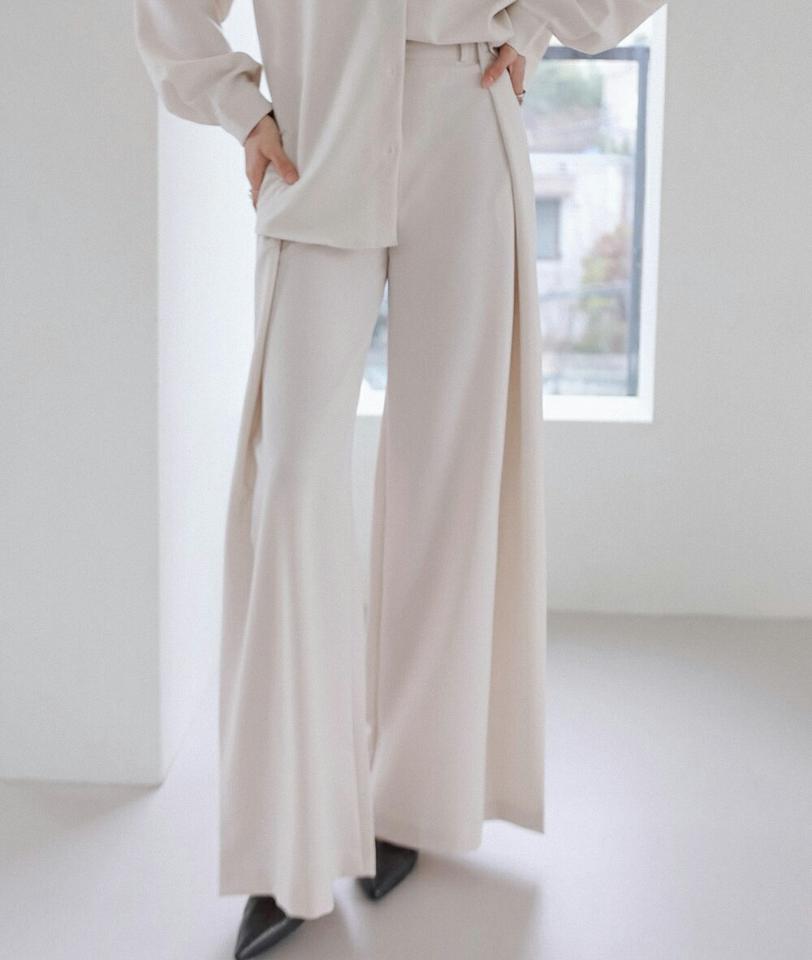 タックスラックス・全2色・t00238 レディース 【pt】パンツ ズボン ロングパンツ スラックス 単色 無地 シンプル ワイド 揺れる タック ストレート 大人 きれいめ オフィスカジュアル 春 秋 韓国ファッション ハイホリHIHOLLI