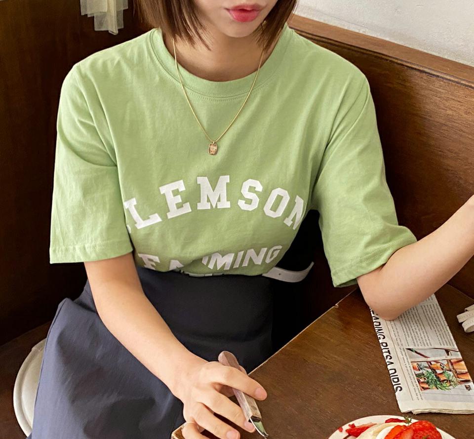 レタリングルーズTシャツ・全4色・t67014 レディース 【tops】韓国ファッション トップス Tシャツ 大人 半袖 ラウンドネック レタリング 英字 ロゴ コットン 綿 クロップド丈 ルーズ シンプル フェミニン カジュアル 夏 春 秋