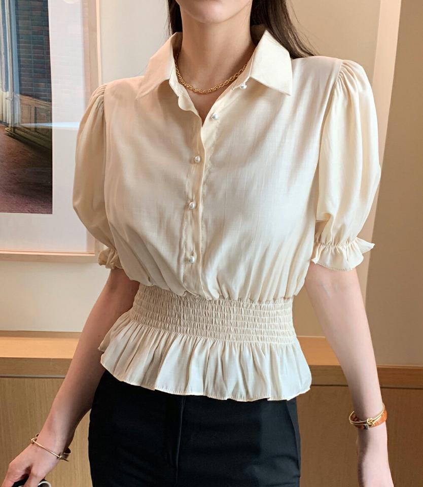 パール調ボタンシャーリングカラーブラウス・全3色 レディース 【bl】ブラウス トップス 半袖 単色 無地 シンプル 襟 パフスリーブ パール調 ボタン シャーリング フリル クロップド丈 ガーリー フェミニン 韓国ファッション ハイホリHIHOLLI