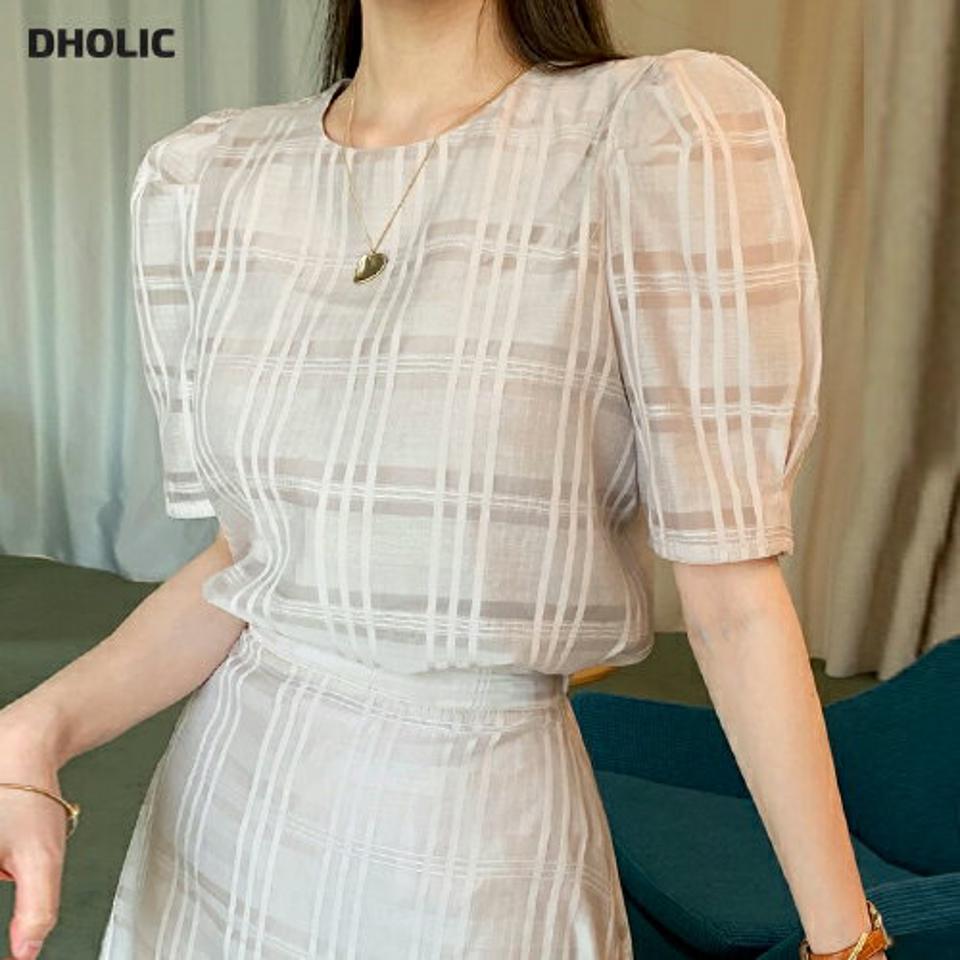 シアーチェックパフブラウス・全3色 レディース 【bl】ブラウス トップス 半袖 柄 模様 チェック パフスリーブ パフ袖 春 夏 フェミニン 上品 ガーリー パステル ゆったり ラウンドネック 韓国ファッション ハイホリHIHOLLI