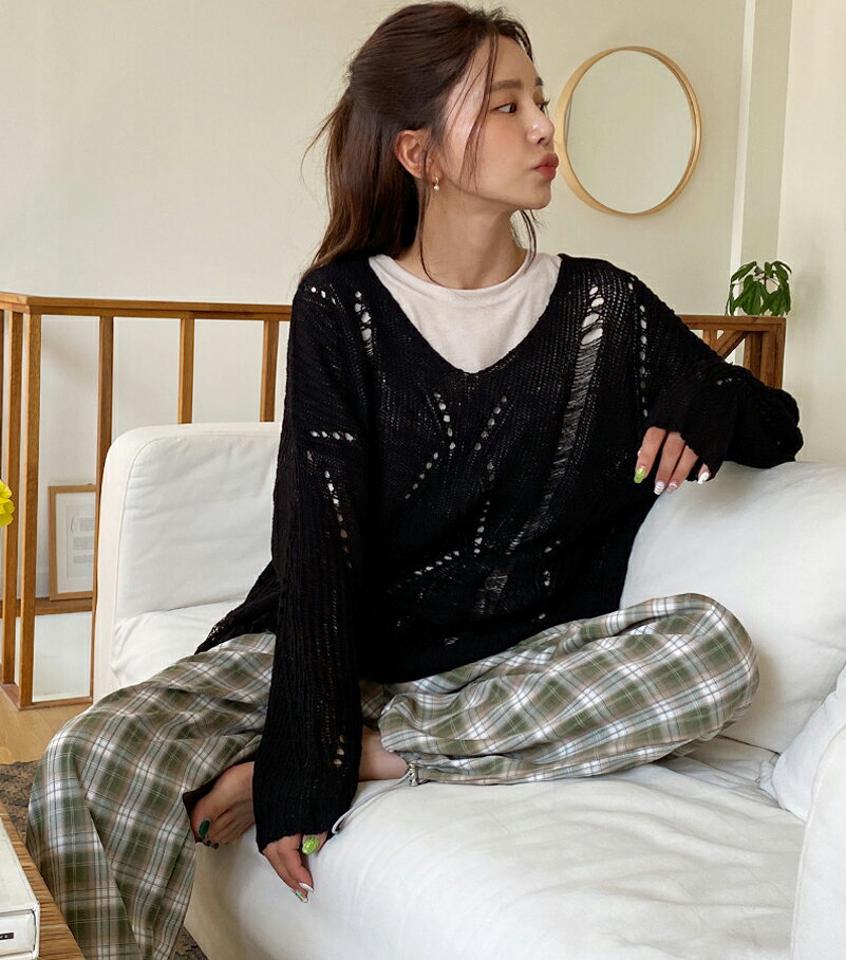 Vネックダメージパンチングニット・全6色・t00456 レディース 【tops】トップス ニット 長袖 パンチングニット ダメージ カジュアル ラフ ゆったり ダイヤ ドロップショルダー サイドスリット 透け感 春 秋 韓国ファッション