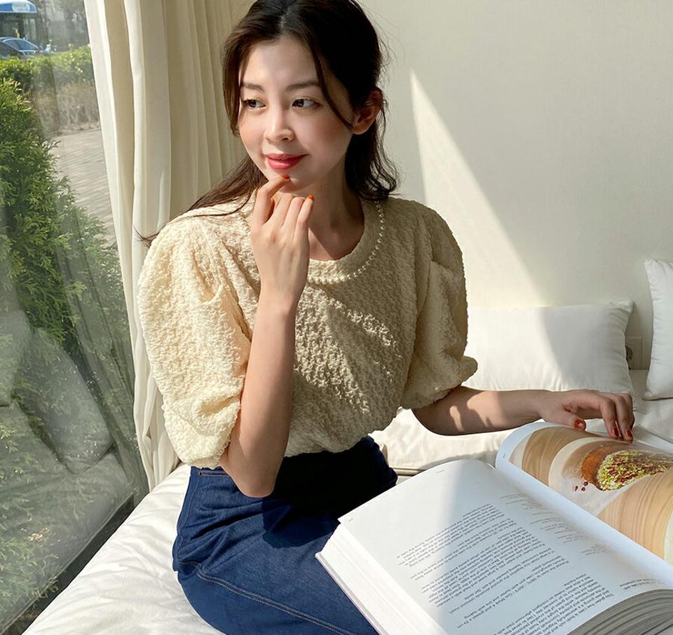 フェイクパールテクスチャー半袖Tシャツ・全3色・b00447 レディース 【tops】トップス Tシャツ 半袖 パフ袖 パフスリーブ パール 襟コン フェミニン かわいい 可愛い きれいめ 黄色 春 夏 韓国ファッション