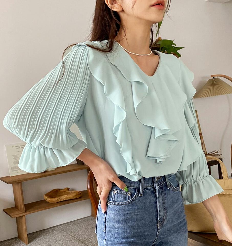 プリーツスリーブフリルシフォンブラウス・全3色・b66529 レディース 【bl】トップス ブラウス 七分袖 七分丈 7分丈 フリル プリーツ フェミニン きれいめ かわいい 可愛い オフィスカジュル パステル Vネック ラッフル 春 秋 韓国ファッション