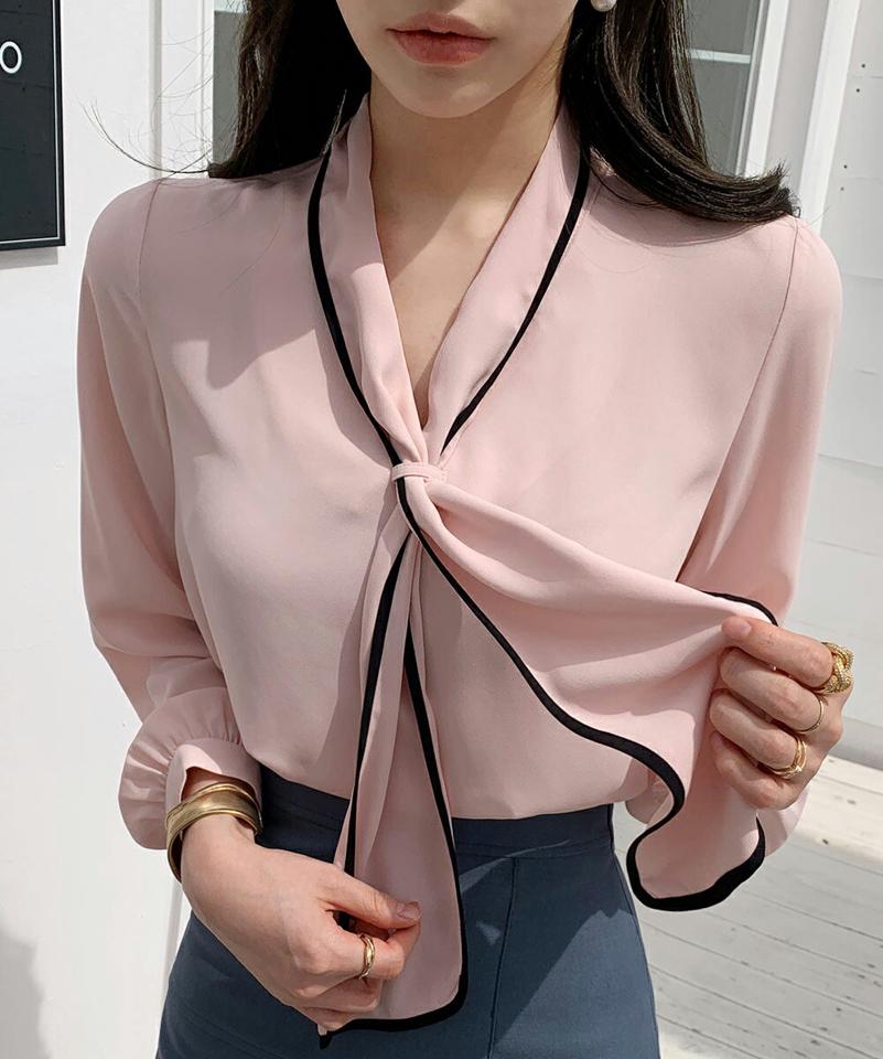 配色リボンブラウス・全3色・t00377 レディース 【bl】トップス ブラウス 長袖 Vネック 配色 リボン ボウタイ ギャザー パフスリーブ 無地 シンプル カジュアル フェミニン 大人 デコラティブ オケージョン 春 秋 韓国ファッション HIHOLLI