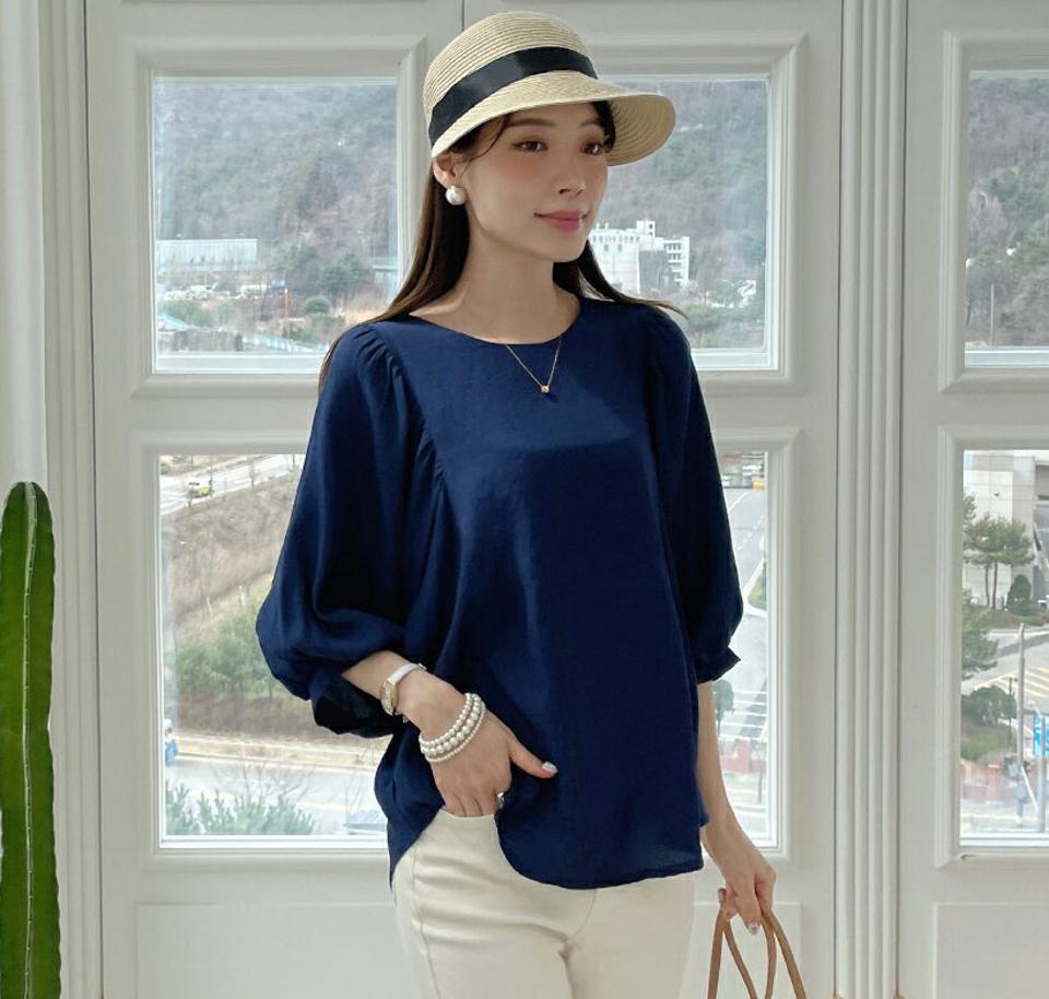 ボリュームブラウス・全3色・b00376 レディース 【bl】トップス ブラウス 7分袖 ラウンドネック ボリューミー ギャザー アンバランス 無地 シンプル オフィスカジュアル フェミニン 春 秋 韓国ファッション ハイホリHIHOLLI